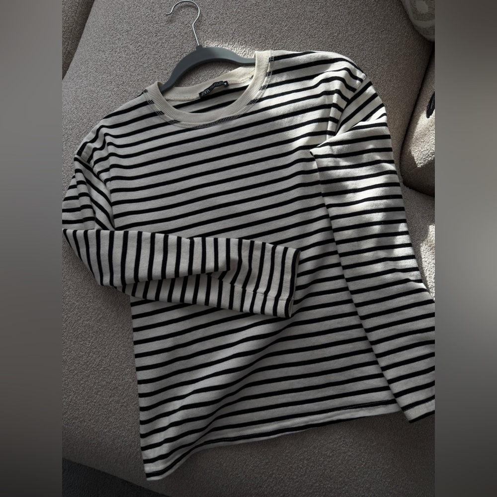 Zara Black and White Striped Sweater